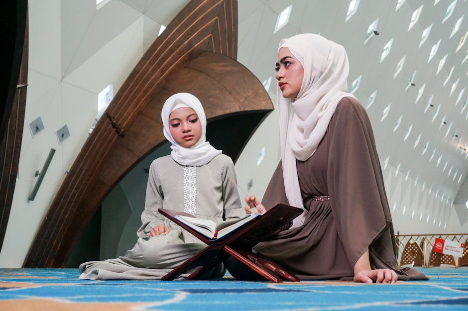 Menembus Langit Ijabah: Analisis Teologis dan Fiqih Hadits tentang Waktu-Waktu Mustajab dalam Berdoa