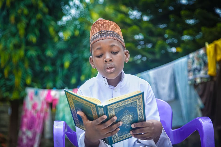 Dekonstruksi Riba dalam Epistemologi Fiqih Muamalah: Analisis Tekstual dan Solusi Integratif Keuangan Syariah Kontemporer