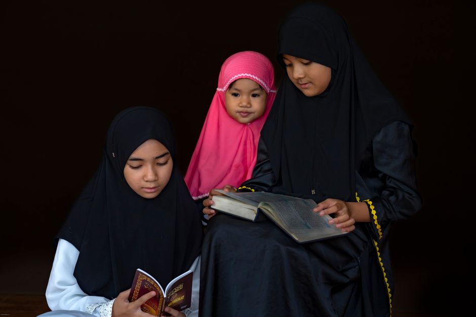 Dekonstruksi Riba dalam Fiqih Muamalah dan Rekonstruksi Solusi Keuangan Syariah Kontemporer: Kajian Tematis Tafsir dan Sunnah