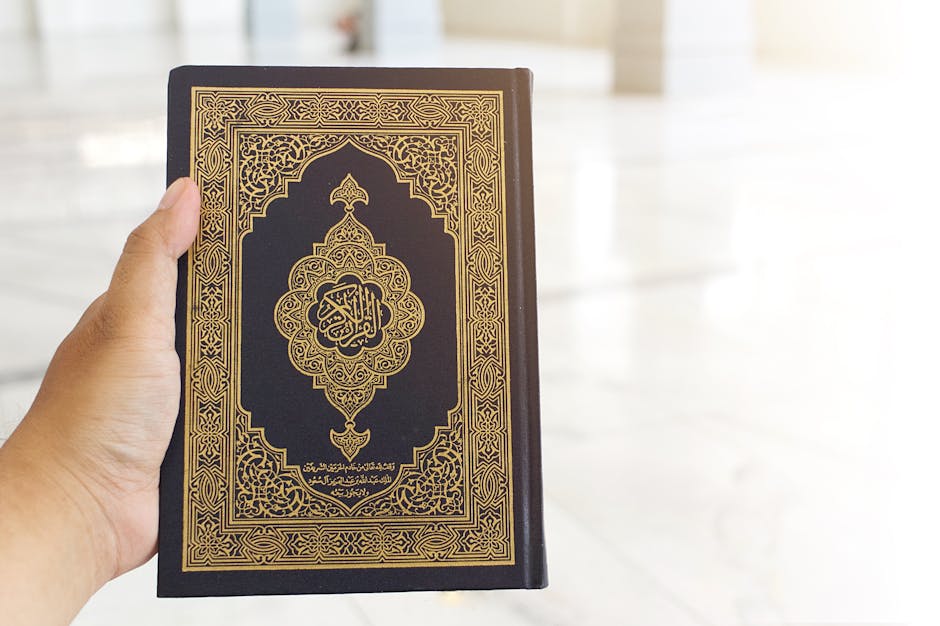 Ontologi Ketuhanan: Analisis Epistemologis Sifat-Sifat Wajib Bagi Allah Swt dalam Tradisi Teologi Ahlussunnah Wal Jamaah