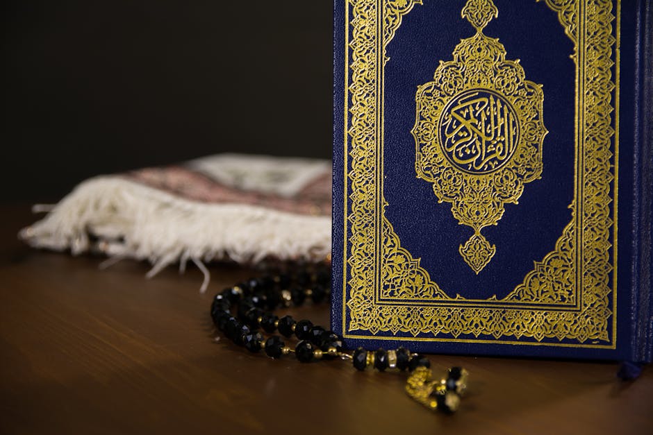 Foto sebuah naskah kuno kitab kuning bertuliskan