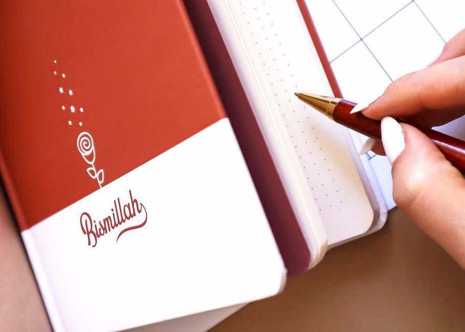 Ilustrasi seorang pemikir Muslim yang sedang duduk tenang di depan meja tulis dengan latar belakang rak buku, menggambarkan suasana perenungan dan kebijaksanaan dalam merespons isu sosial.