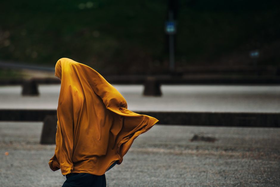Anatomi Khusyu dalam Shalat: Kajian Komprehensif Lintas Tafsir, Fiqih, dan Spiritualitas Islam