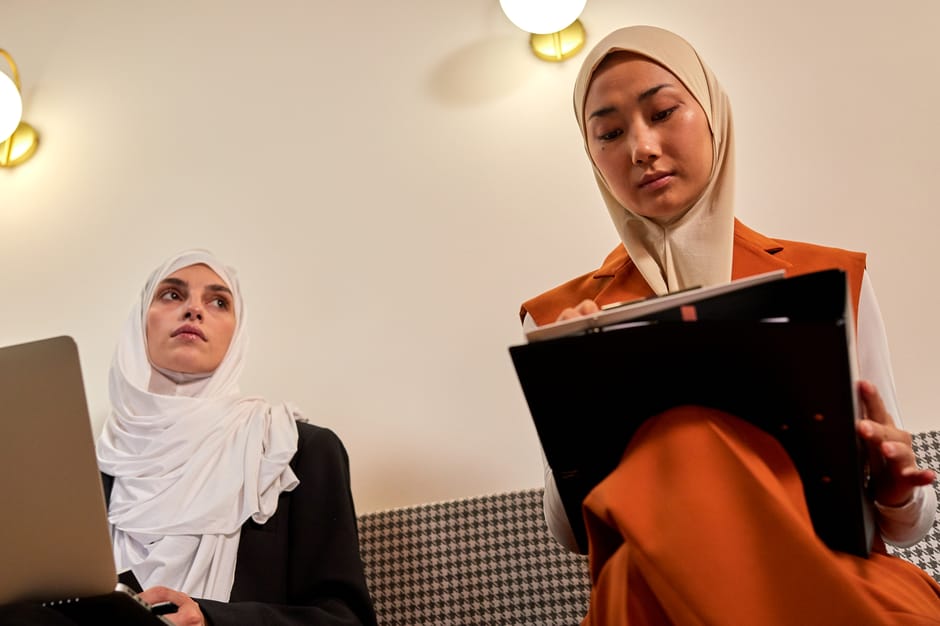 Menakar Kembali Peran Muslimah: Bukan Sekadar Pelengkap, Melainkan Arsitek Peradaban Bangsa