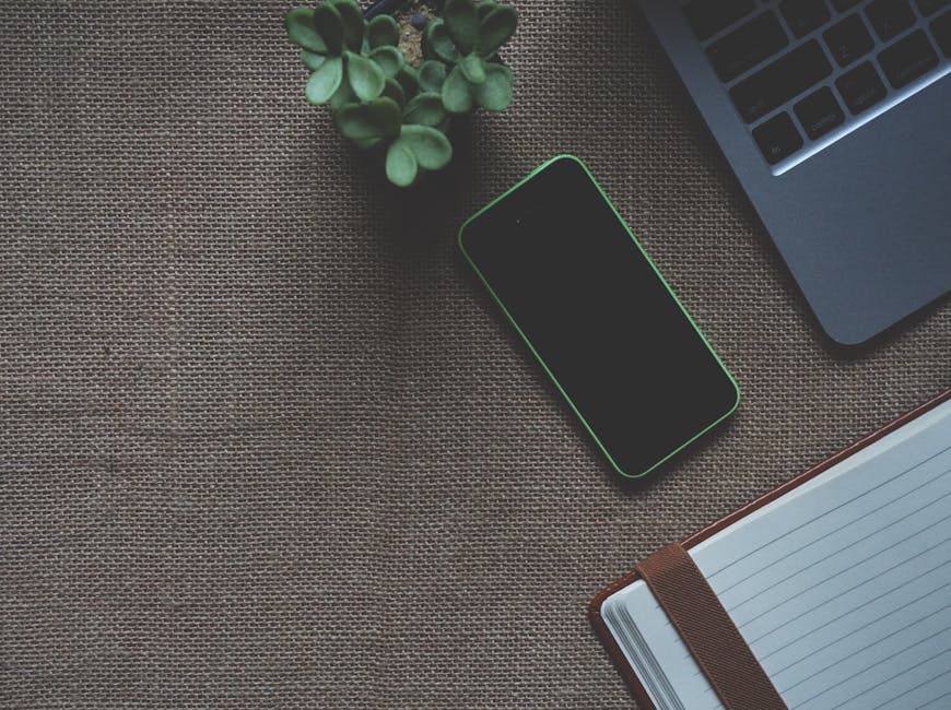 Ilustrasi seorang pemuda Muslim yang sedang menatap layar tablet dengan refleksi cahaya lembut di wajahnya, di latar belakang terdapat siluet ornamen geometris Islam dan ikon-ikon konektivitas digital yang menyatu secara estetis.